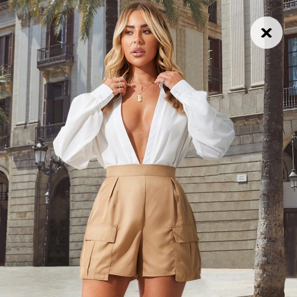 NWT PrettyLittleThing White V Plunge Blouse size UK 16